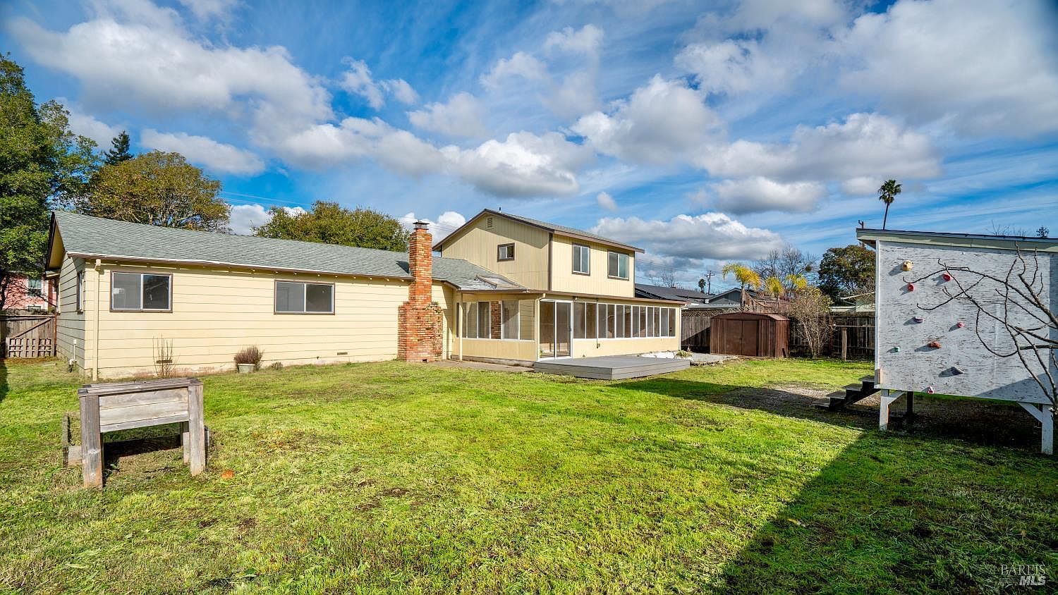 1680 Russell Ave Santa Rosa, CA 95403 - Thumbnail 3