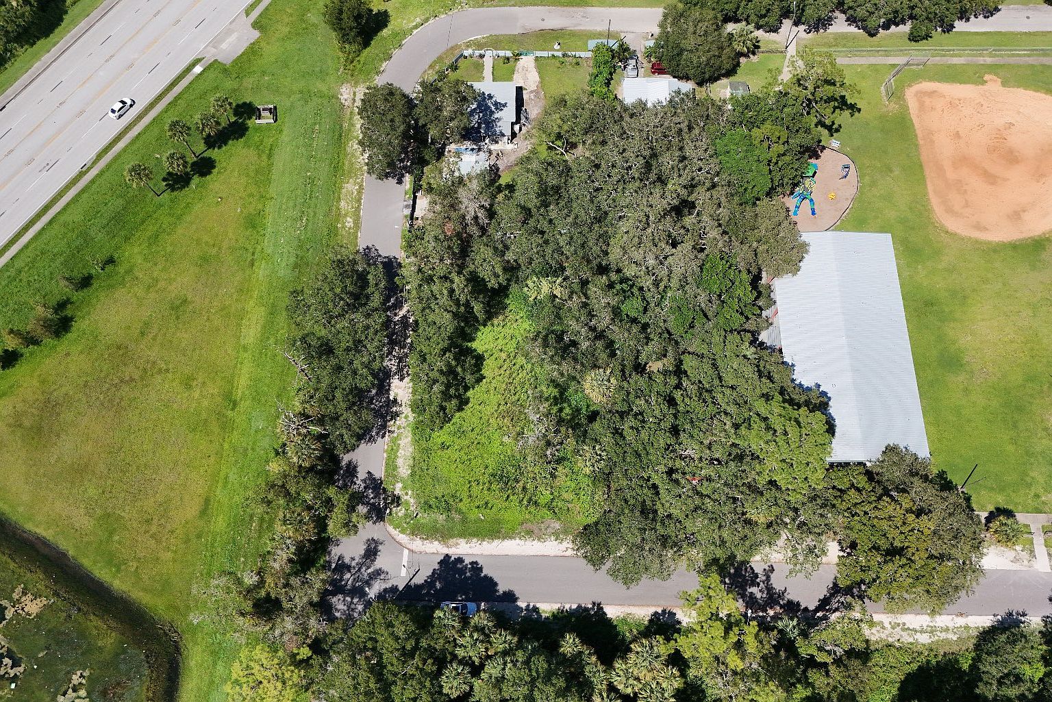 Vac Kissimmee Ave Labelle, FL 33935 - Thumbnail 3