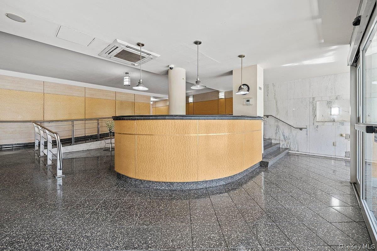 6135 98th St APT 8D Rego Park, NY 11374 - Thumbnail 3