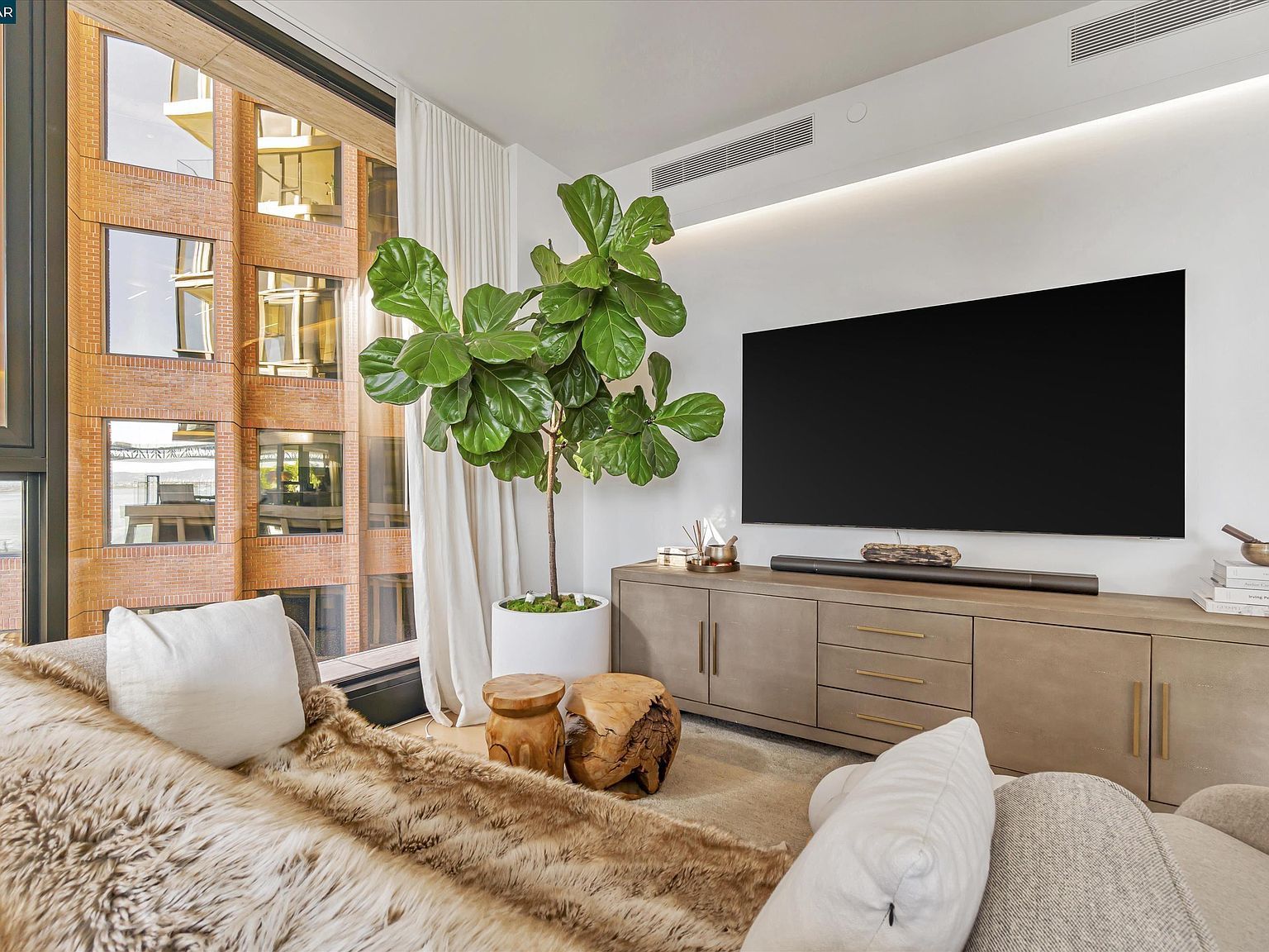 1 Steuart Ln #1103 San Francisco, CA 94105 - Thumbnail 3