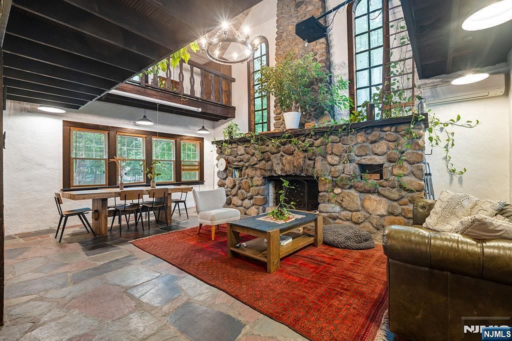 321 E Glen Ave Ridgewood, NJ 07450 - Thumbnail 3