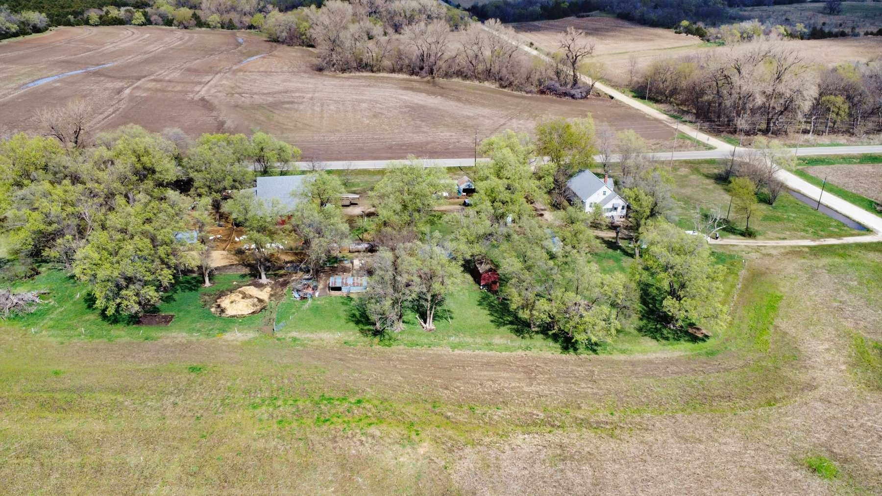 897 Elk Rd, Clay Center, KS, USA, 67432 - Thumbnail 3