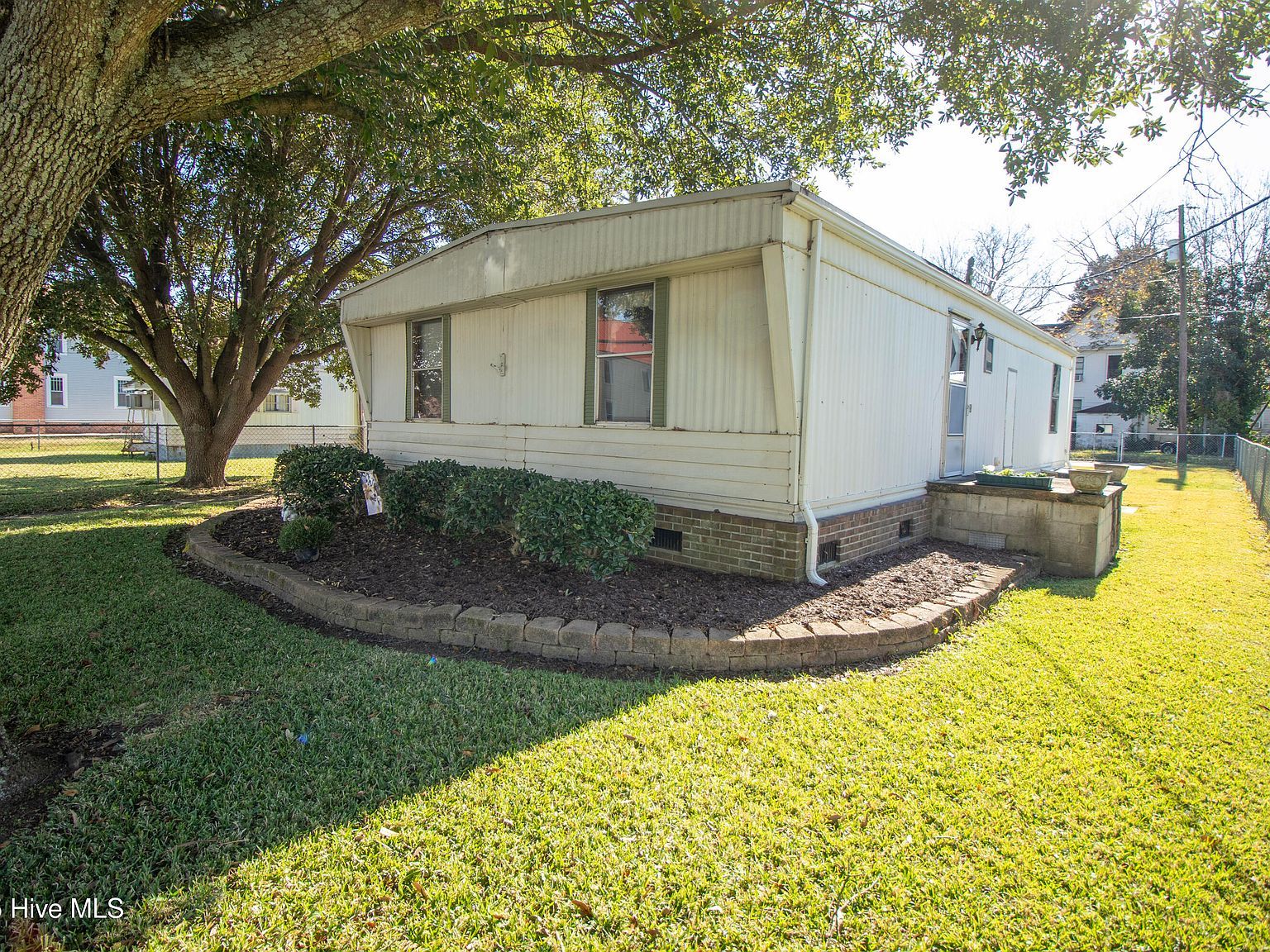 701 Colonial Ave Elizabeth City, NC 27909 - Thumbnail 3