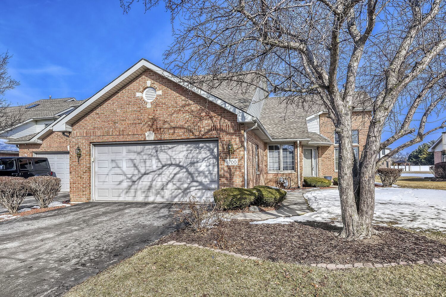 6700 Pondview Dr Tinley Park, IL 60477 - Thumbnail 3