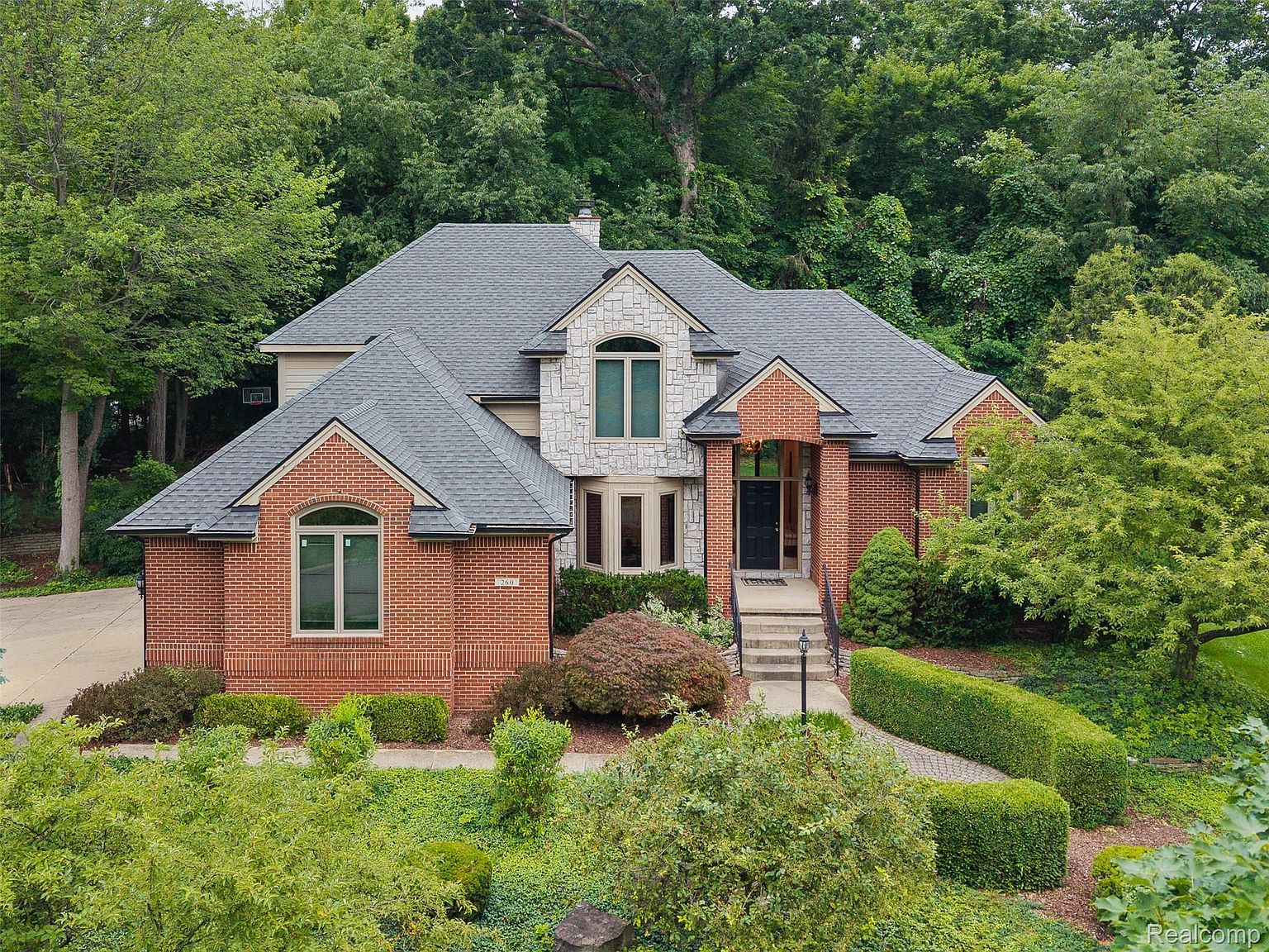 260 Forest Crest Dr Commerce Township, MI 48390 - Thumbnail 3