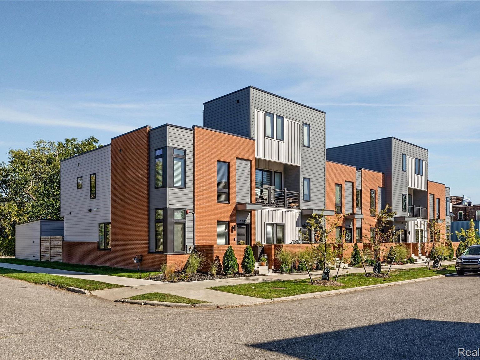 2736 Harrison St Detroit, MI 48216 - Thumbnail 3