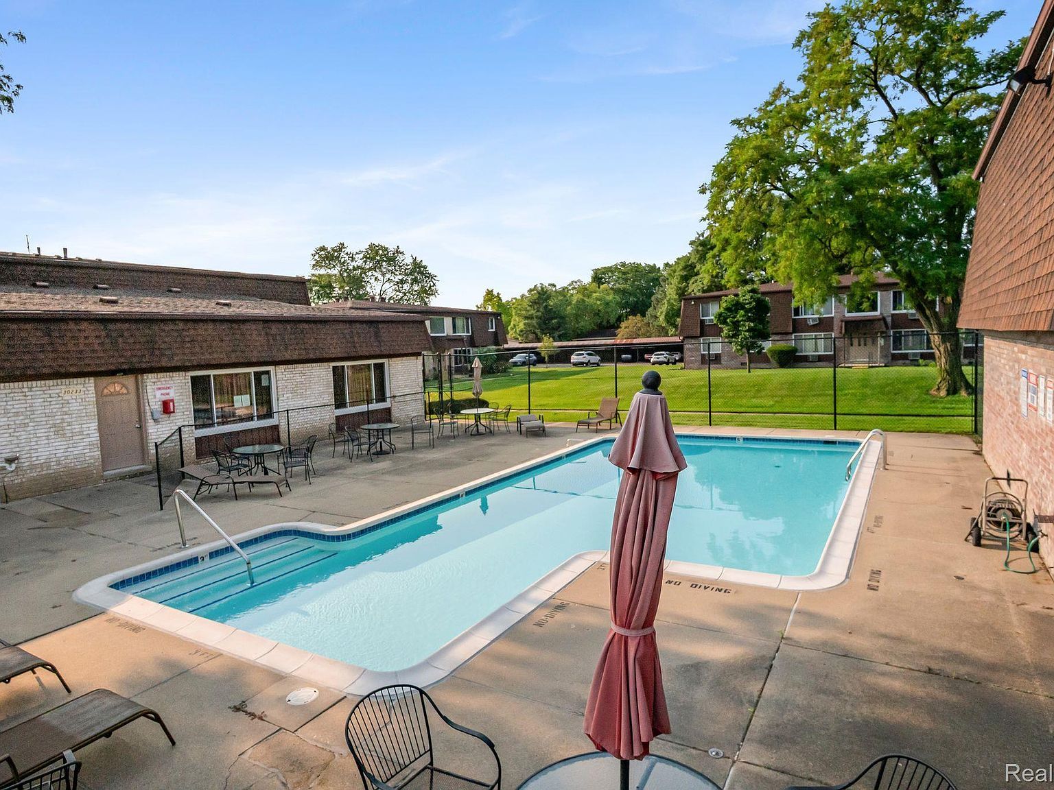 30237 Utica Rd APT 238 Roseville, MI 48066 - Thumbnail 3