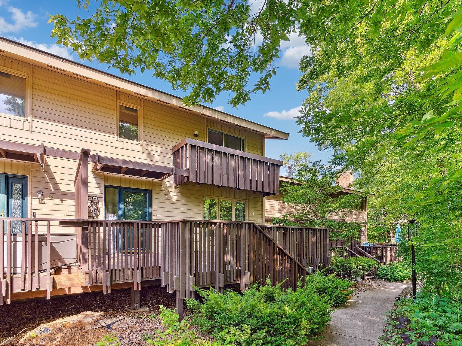 37 Birnamwood Dr Burnsville, MN 55337 - Thumbnail 3