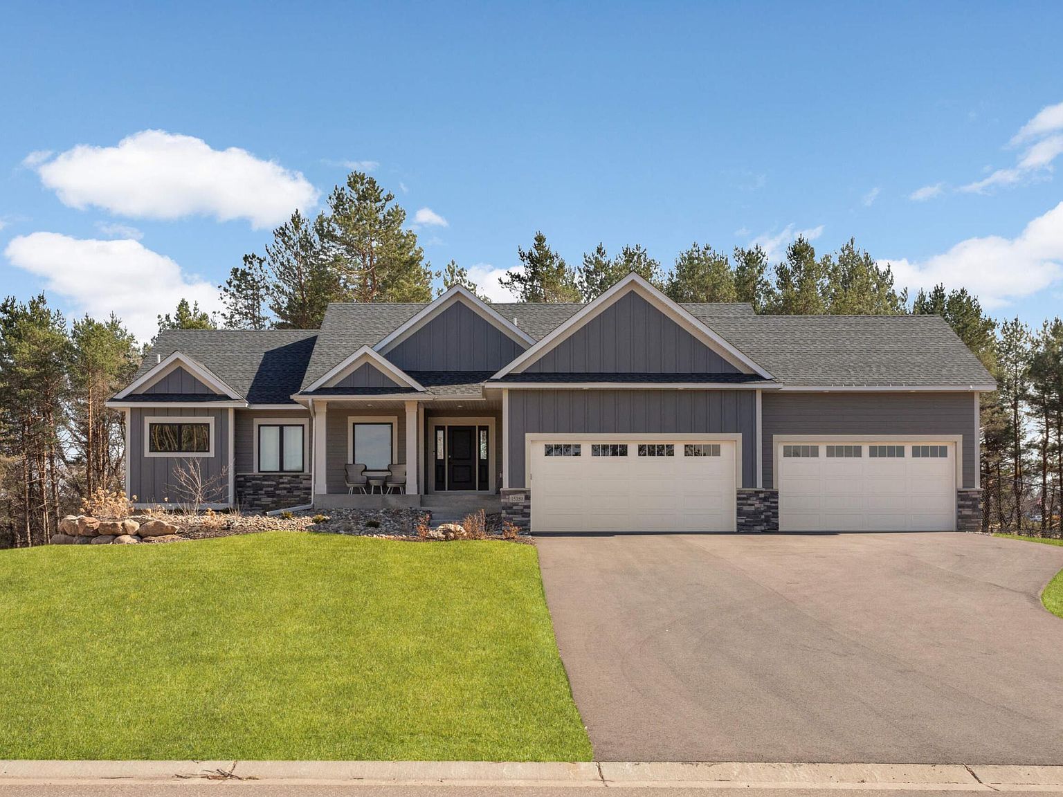 15359 Quamba St NE Ham Lake, MN 55304 - Thumbnail 3