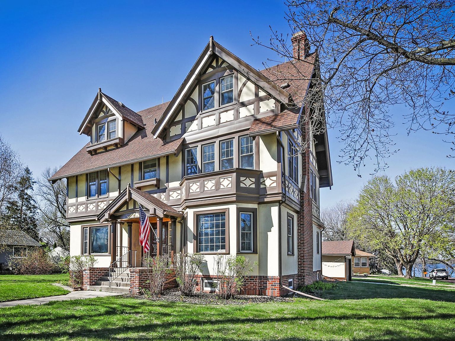 929 Elm Ave E Waseca, MN 56093 - Thumbnail 3