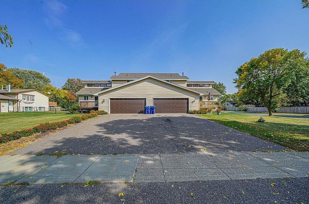 12051/12059 Xeon St NW Minneapolis, MN 55448 - Thumbnail 3