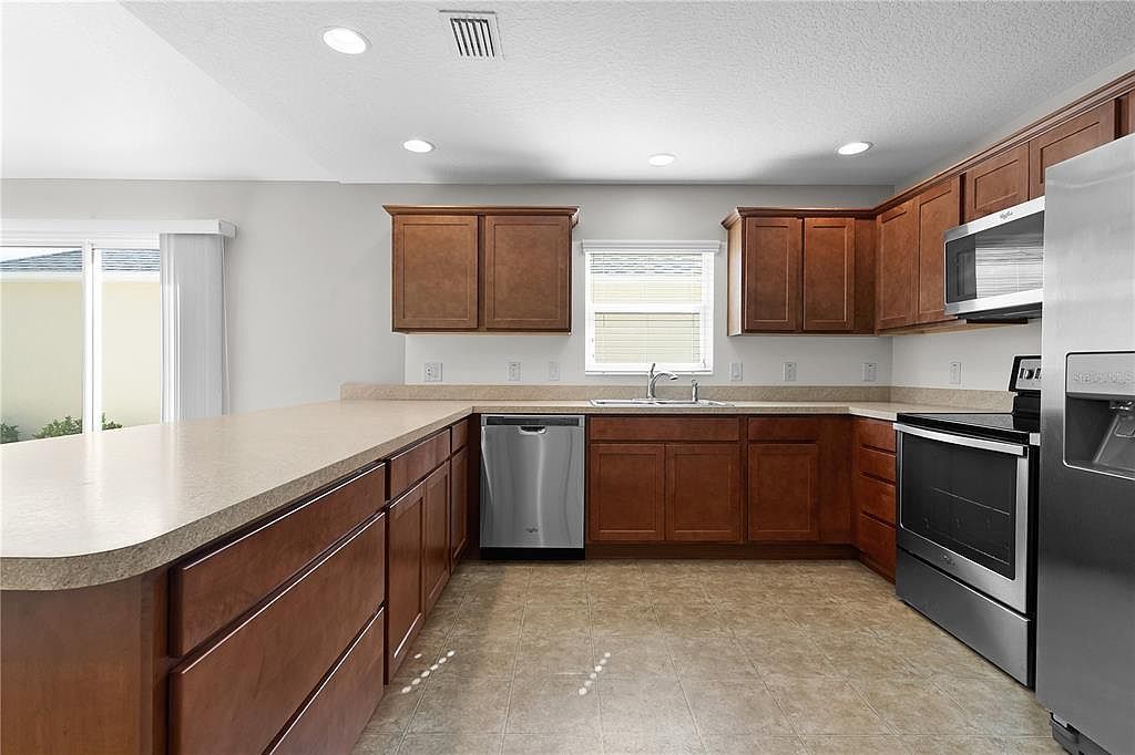 9179 SE 167th Ford St The Villages, FL 32162 - Thumbnail 3