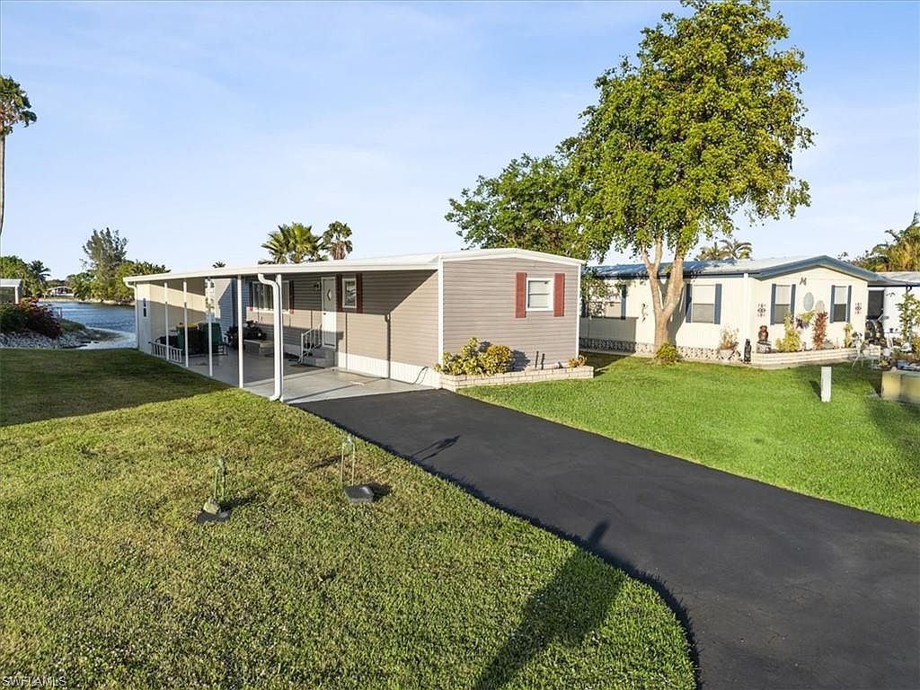 455 Cape Florida Way Naples, FL 34104 - Thumbnail 3