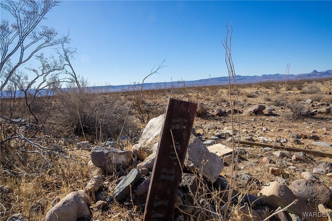 LOT 1 S Frontage Rd Golden Valley, AZ 86413 - Thumbnail 3