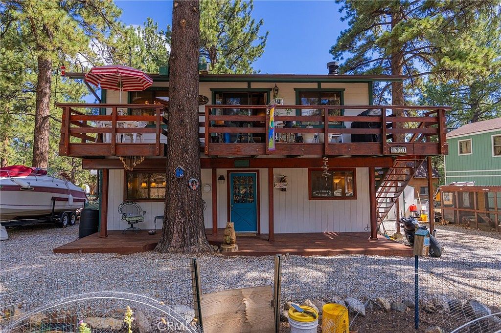 1971 Fern Ln Big Bear City, CA 92314 - Thumbnail 3