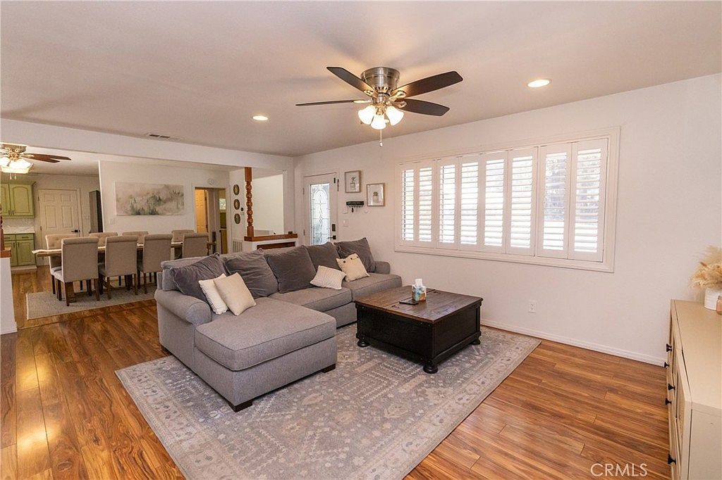 31805 Luring Pines Dr Running Springs, CA 92382 - Thumbnail 3