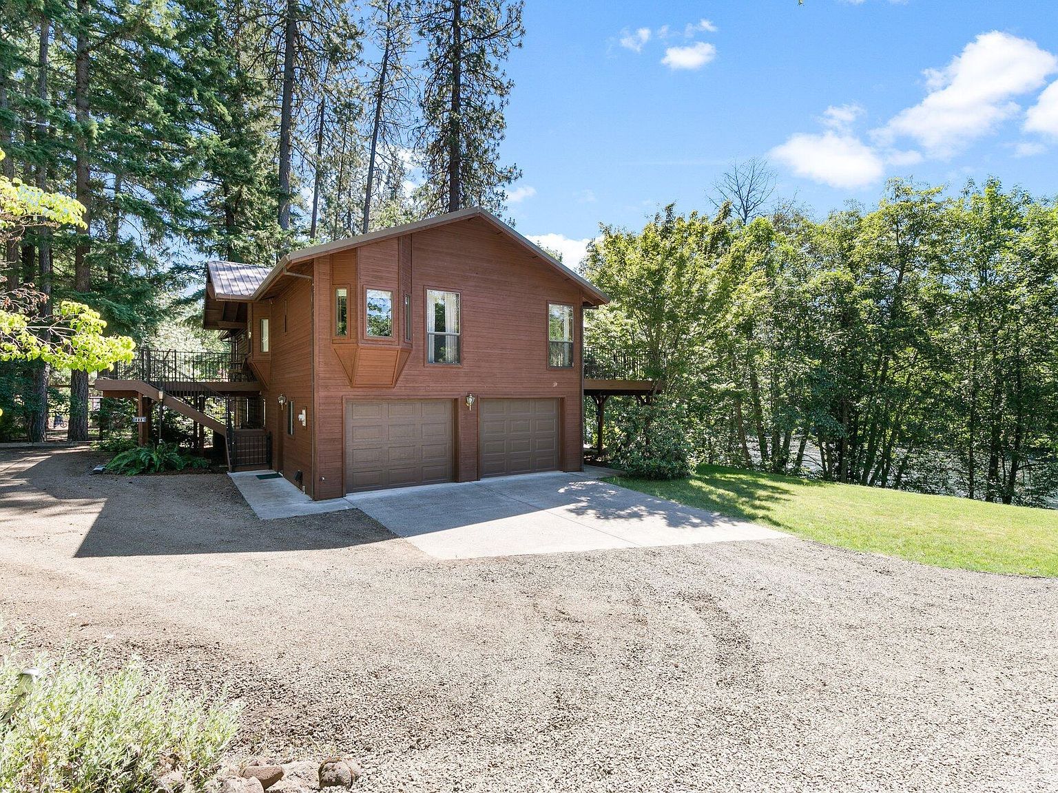 2231 Old Ferry Rd Shady Cove, OR 97539 - Thumbnail 3