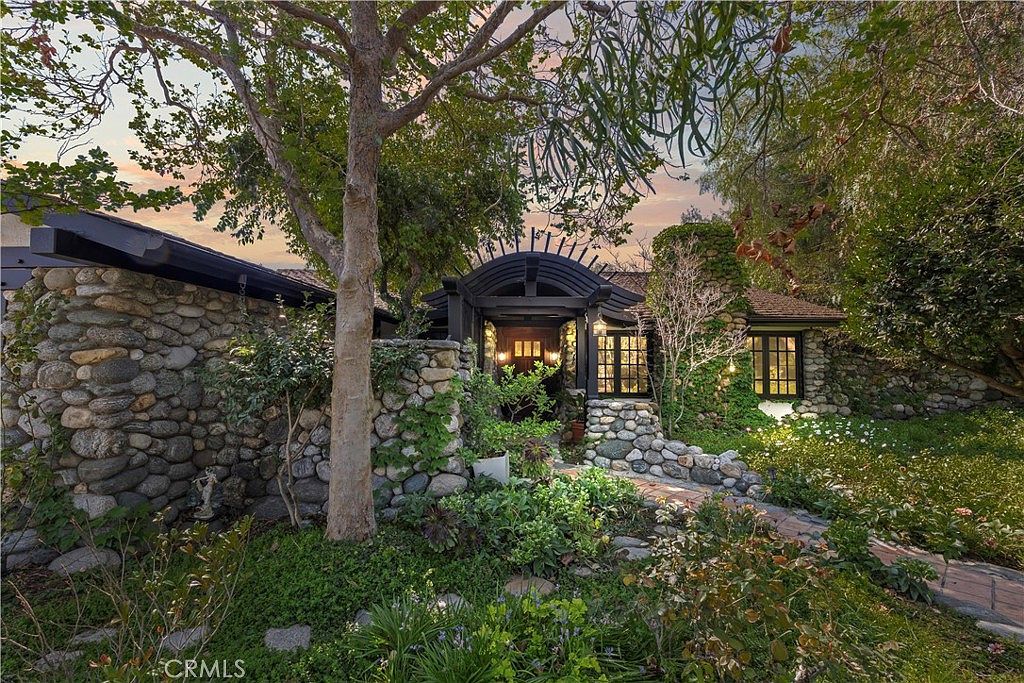 2293 Bonnie Brae Ave Claremont, CA 91711 - Thumbnail 3