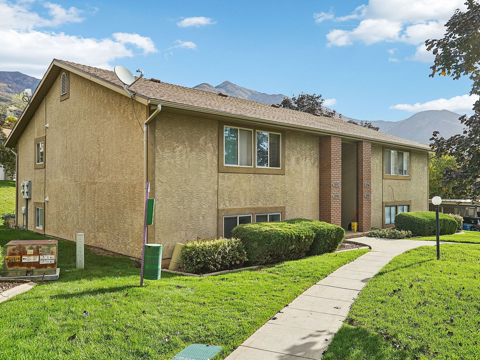 1894 E 5665 S South Ogden, UT 84403 - Thumbnail 3