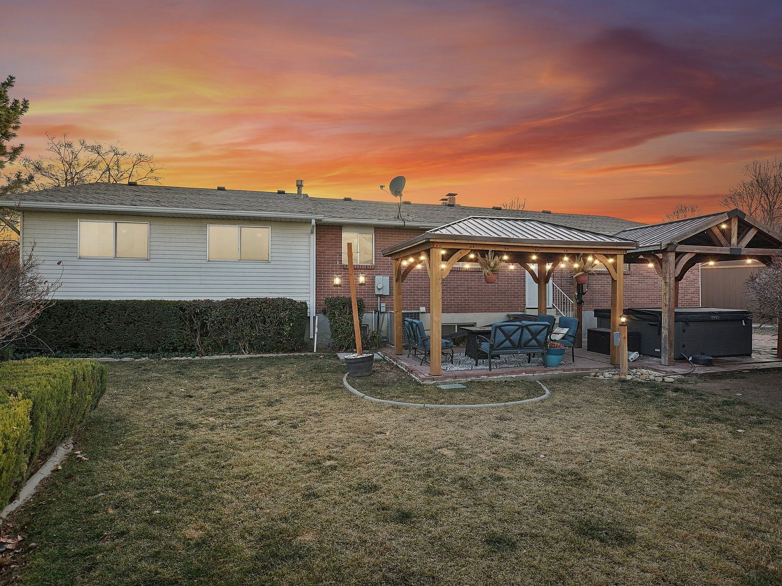 2964 W Continental Cir Salt Lake City, UT 84129 - Thumbnail 3