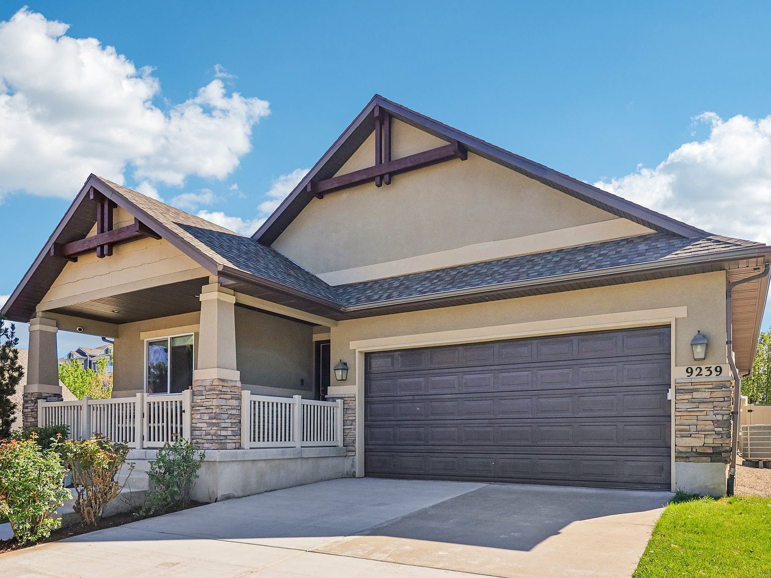 9239 S Brighton View Dr Sandy, UT 84070 - Thumbnail 3