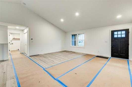 804 Somerfield Dr, Lakeville, IN, USA, 46536 - Thumbnail 4