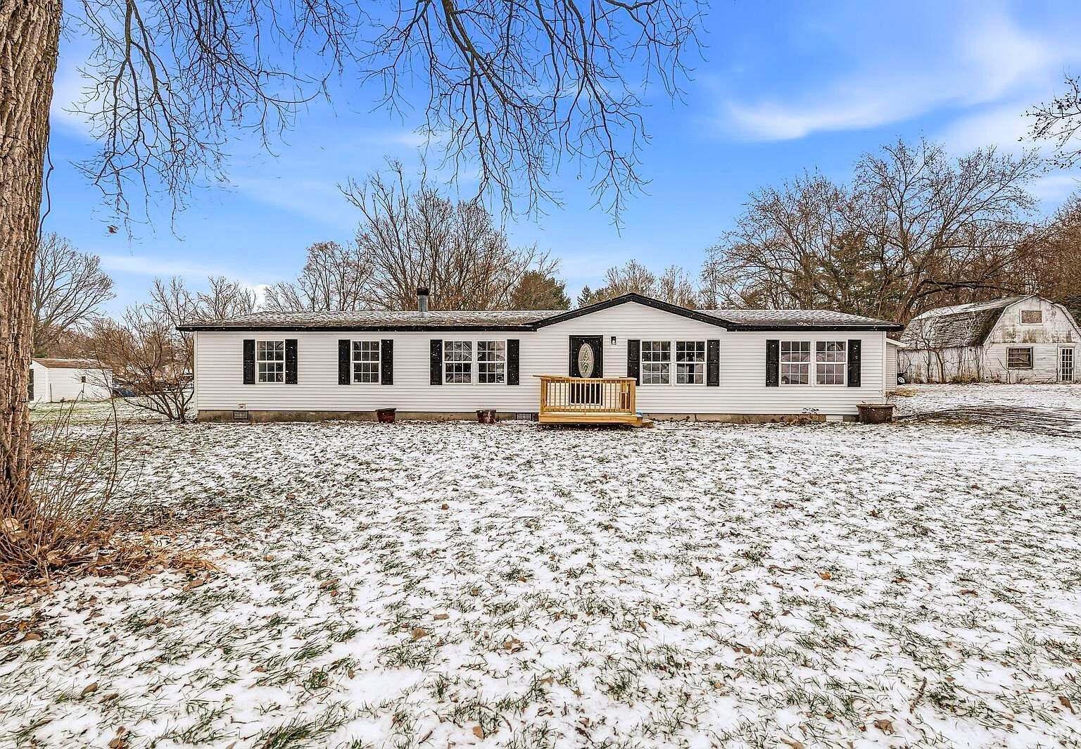 1628 S Spring St Mishawaka, IN 46544 - Thumbnail 3