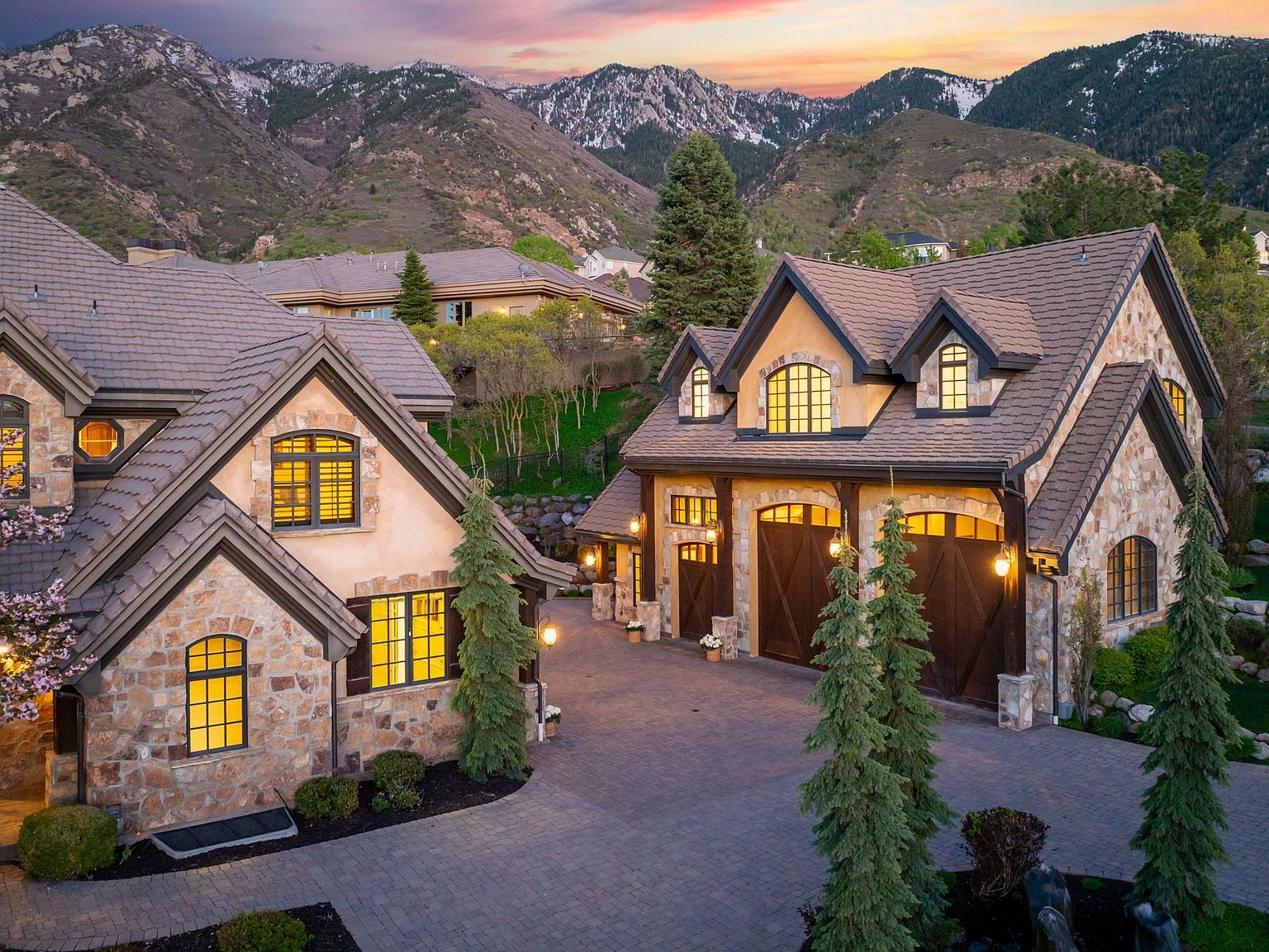 18 Snow Forest Ln Sandy, UT 84092 - Thumbnail 3