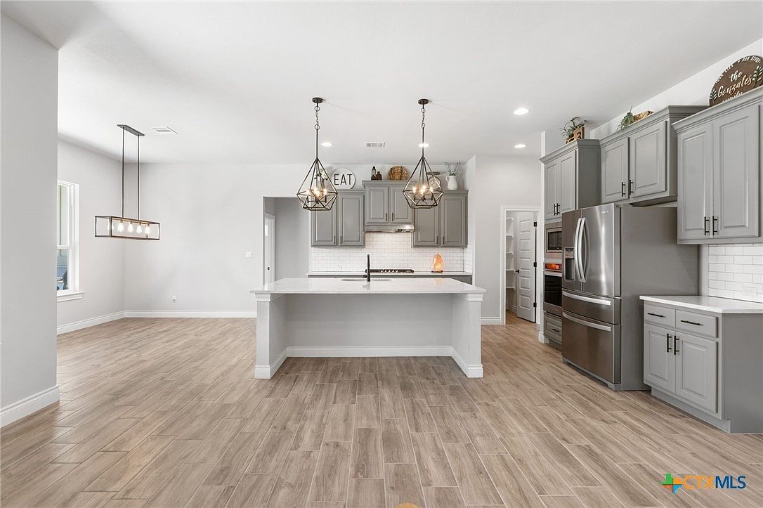 416 Buffalo Trl Liberty Hill, TX 78642 - Thumbnail 3