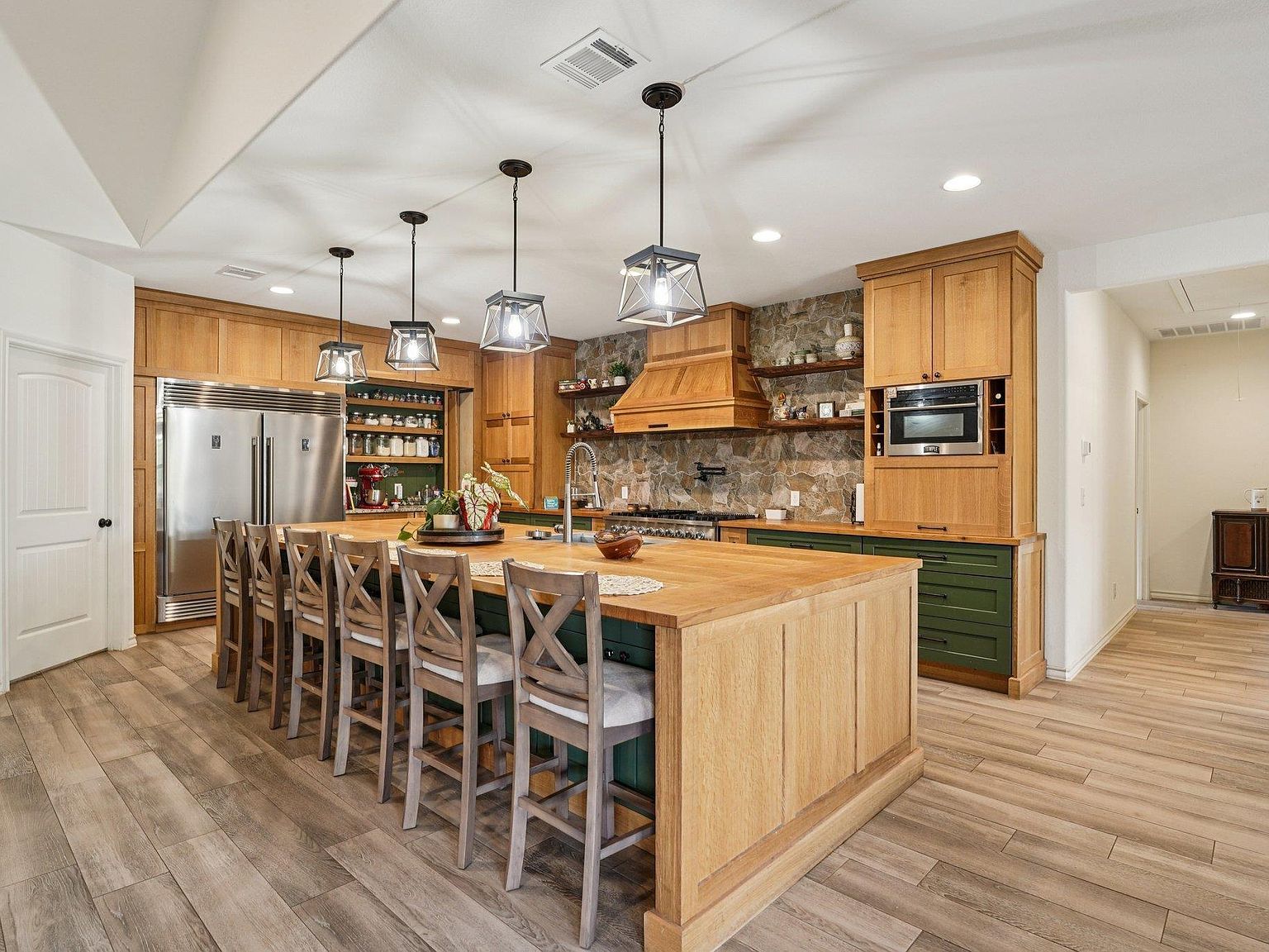 156 Three Creeks Dr Bertram, TX 78605 - Thumbnail 3