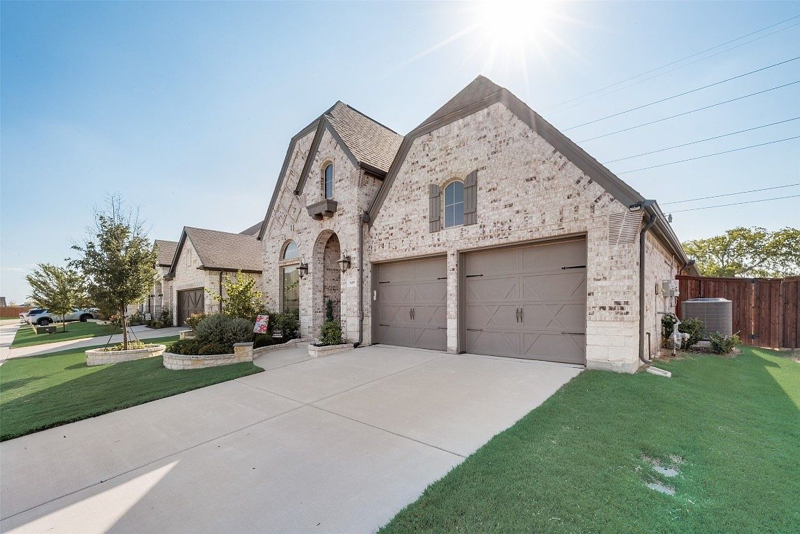 3609 Honey Suckle Ln Little Elm, TX 75068 - Thumbnail 3