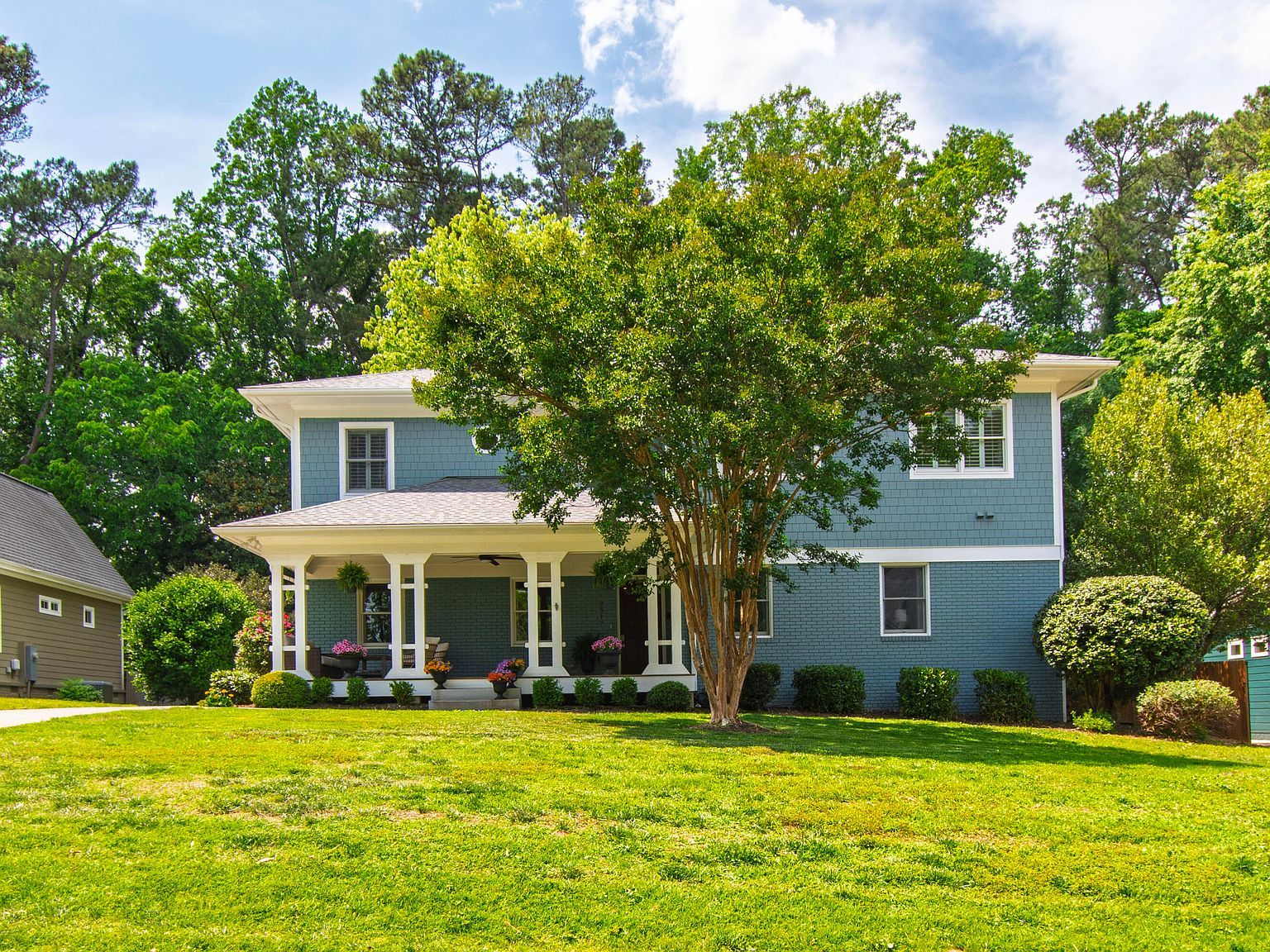 2517 Medway Dr Raleigh, NC 27608 - Thumbnail 3