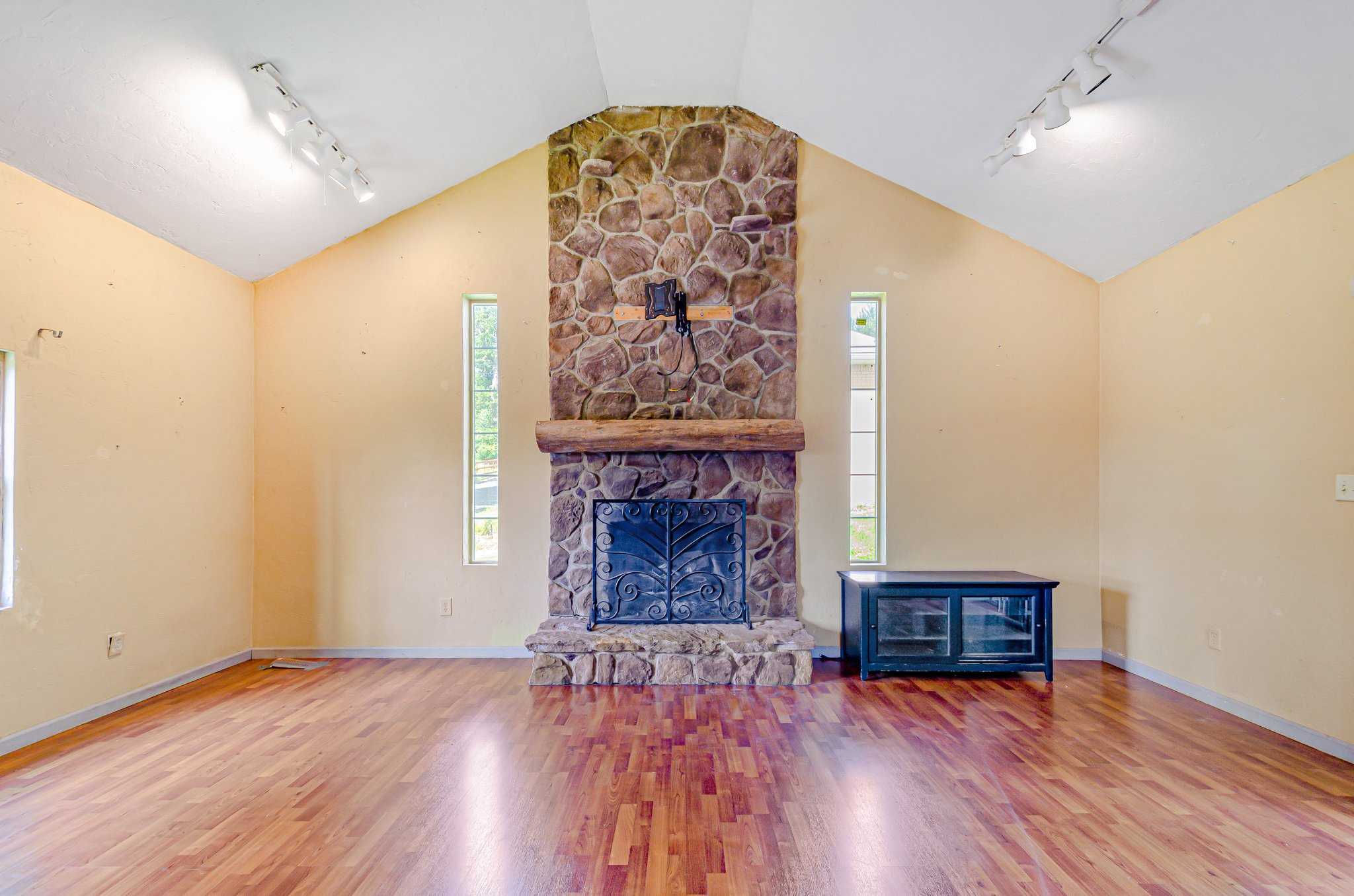 1200 Thompson Street, Jeannette, PA, USA, 15644 - Thumbnail 4