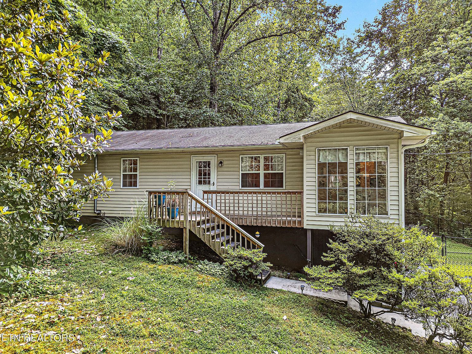 6923 Hurst Ln Knoxville, TN 37918 - Thumbnail 3