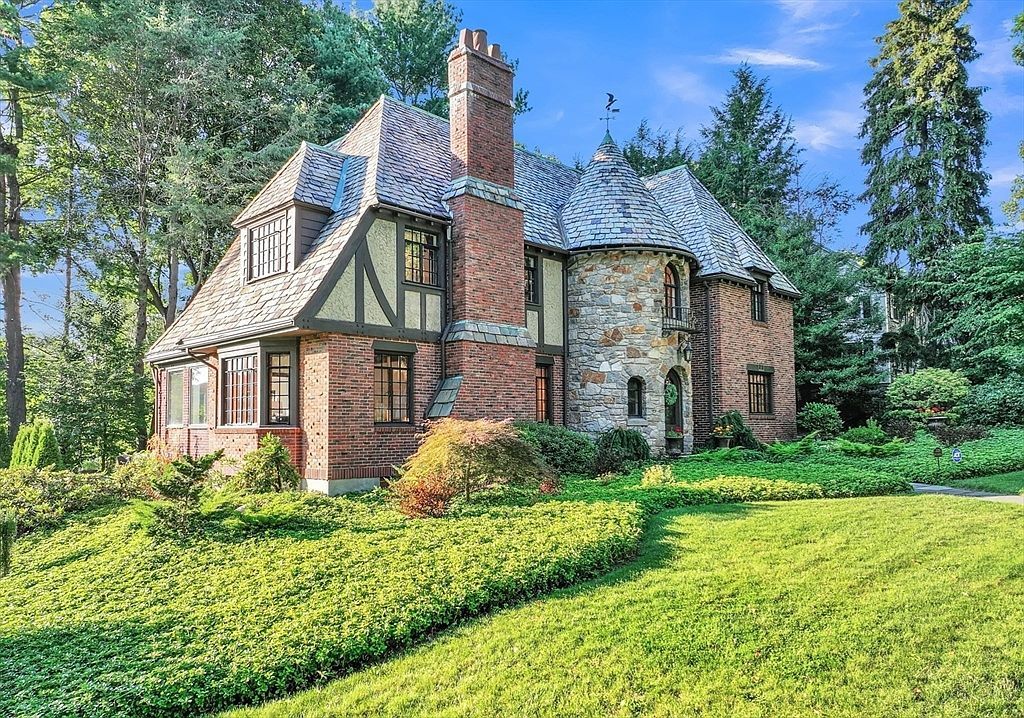 3 Westwood Dr Worcester, MA 01609 - Thumbnail 3