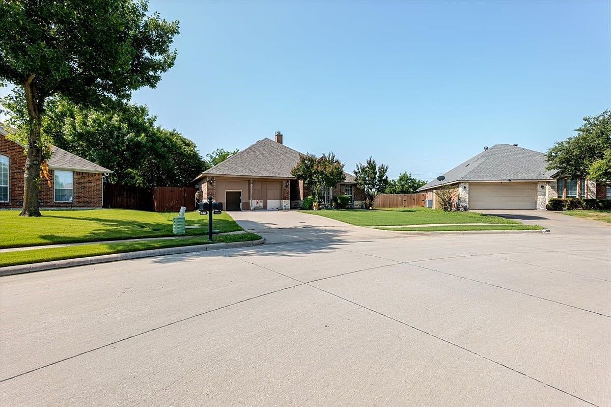 1029 White Marlin Dr Burleson, TX 76028 - Thumbnail 3