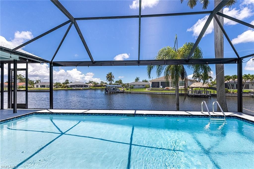 2300 SW 39th Ter Cape Coral, FL 33914 - Thumbnail 3