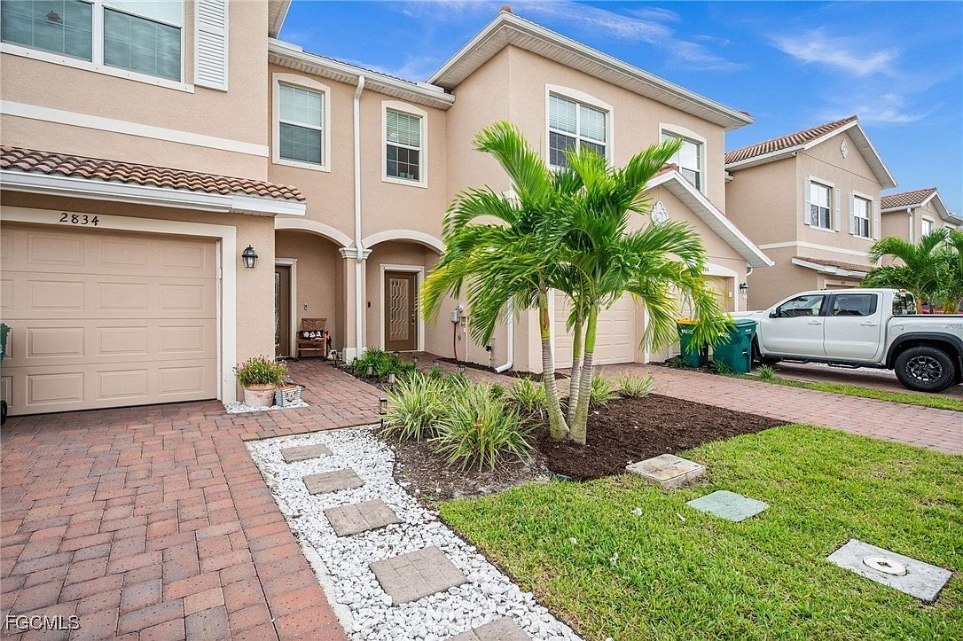 2830 Blossom Way Naples, FL 34120 - Thumbnail 3