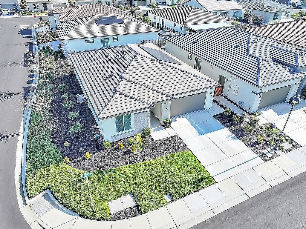 102 Coral St Brentwood, CA 94513 - Thumbnail 3