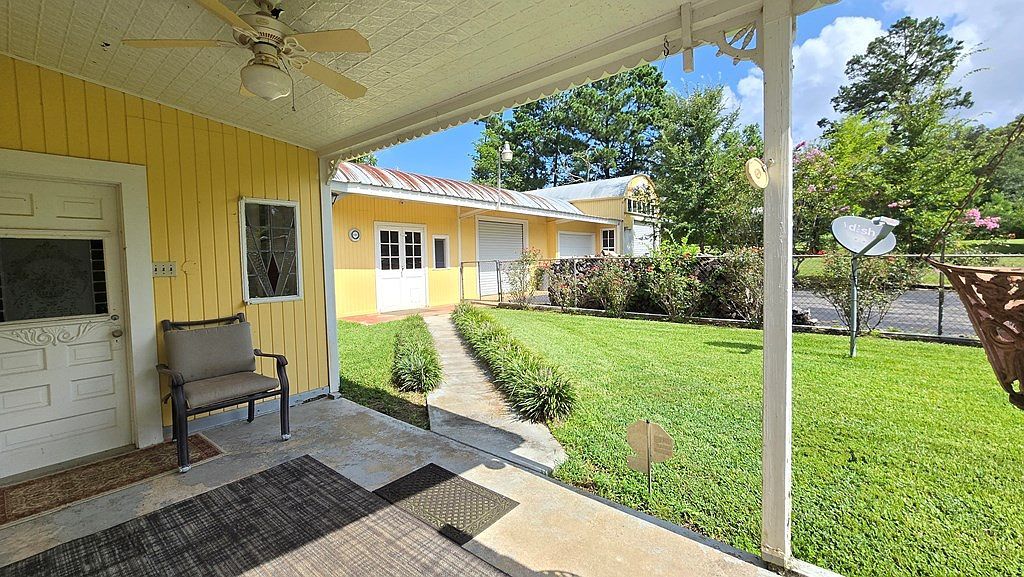 994 Cypress Ave Cushing, TX 75760 - Thumbnail 3