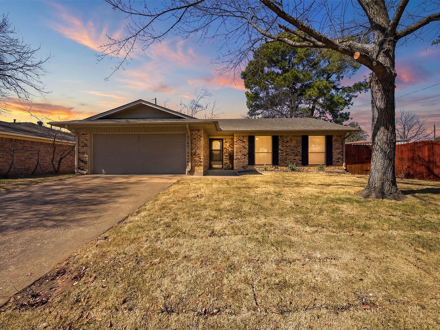 1901 Paula Dr Denison, TX 75020 - Thumbnail 3