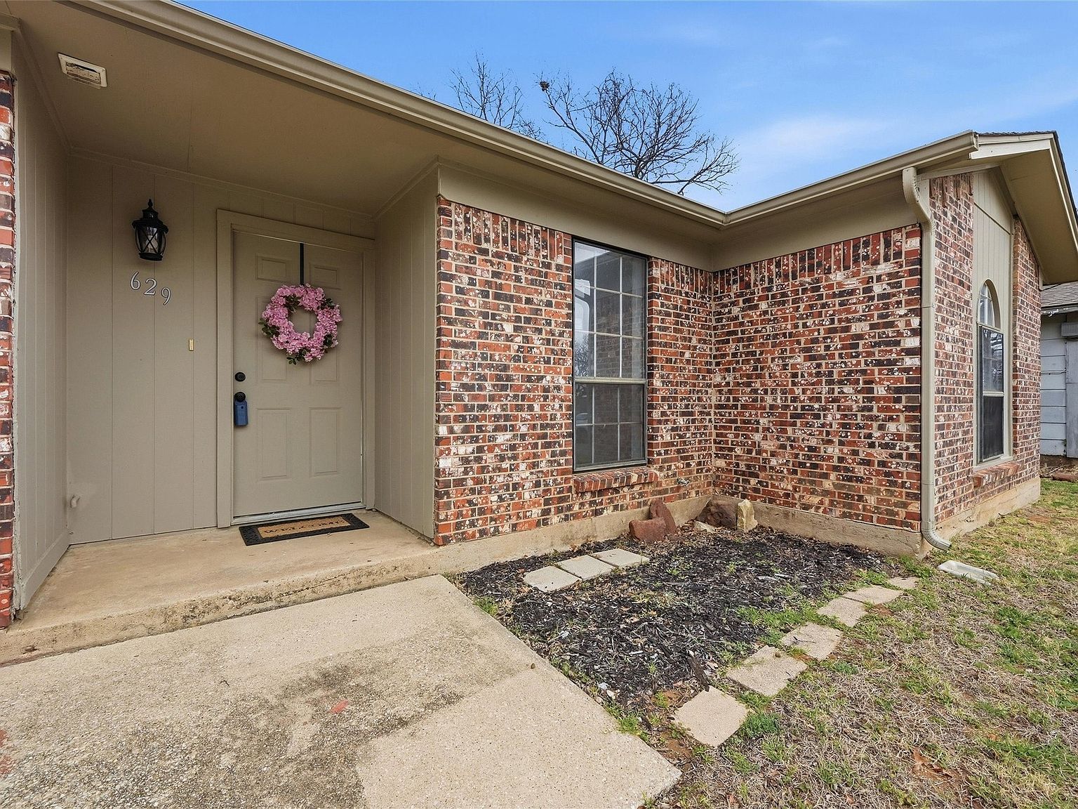 629 Chambers St Denton, TX 76205 - Thumbnail 3