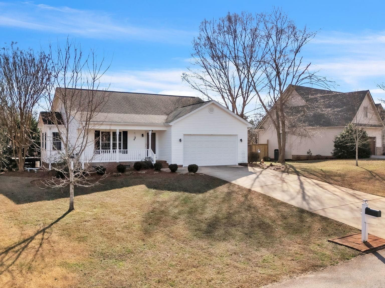 26 Raynes Ct Taylors, SC 29687 - Thumbnail 3