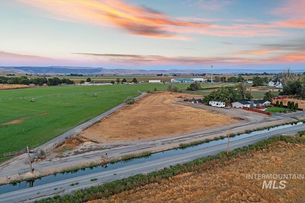 Canal St Marsing, ID 83639 - Thumbnail 3