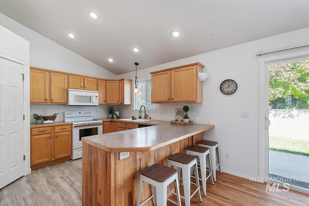 710 W Wildrye Ct Nampa, ID 83686 - Thumbnail 3