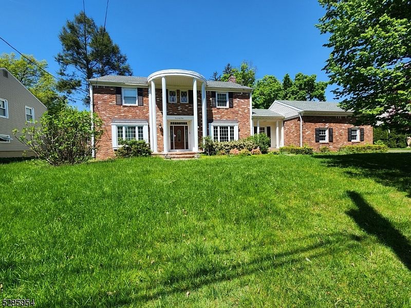 1063 Midwood Dr Rahway, NJ 07065 - Thumbnail 3