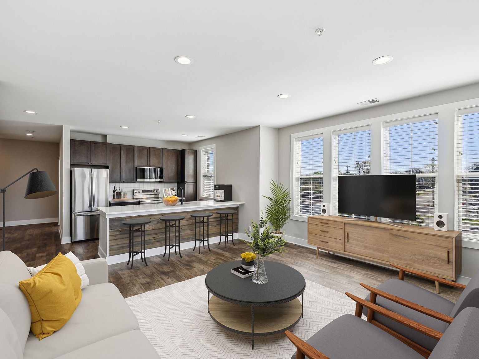 1077 E Trinity Ln APT 201 Nashville, TN 37216 - Thumbnail 3