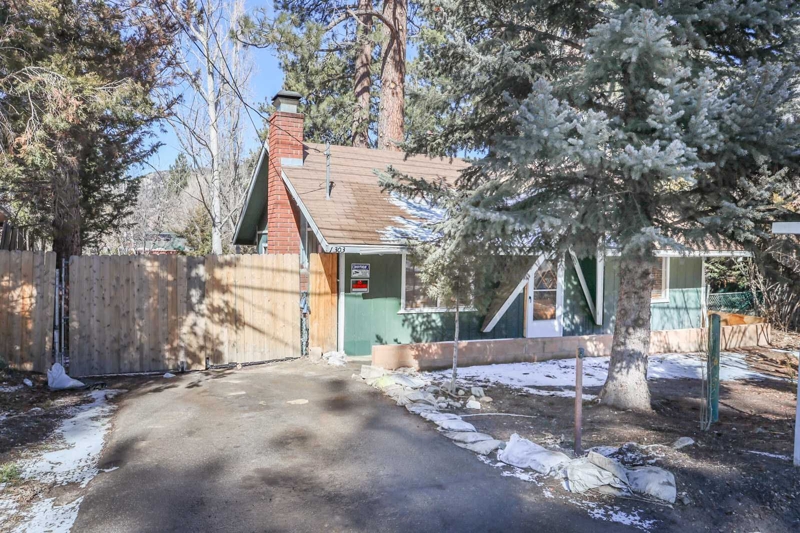 1303 Shay Road, Big Bear, CA, USA, 92314 - Thumbnail 3