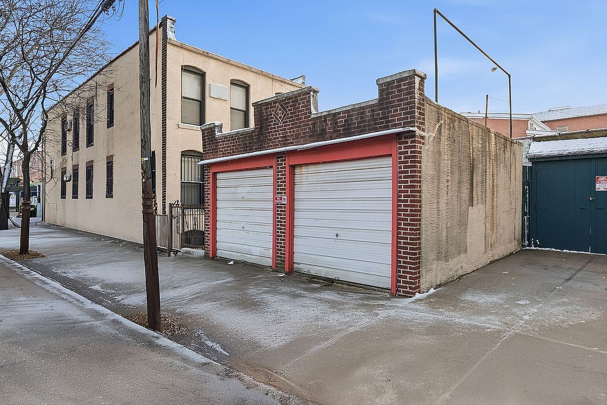 92 Battery Ave Brooklyn, NY 11209 | Multi Family