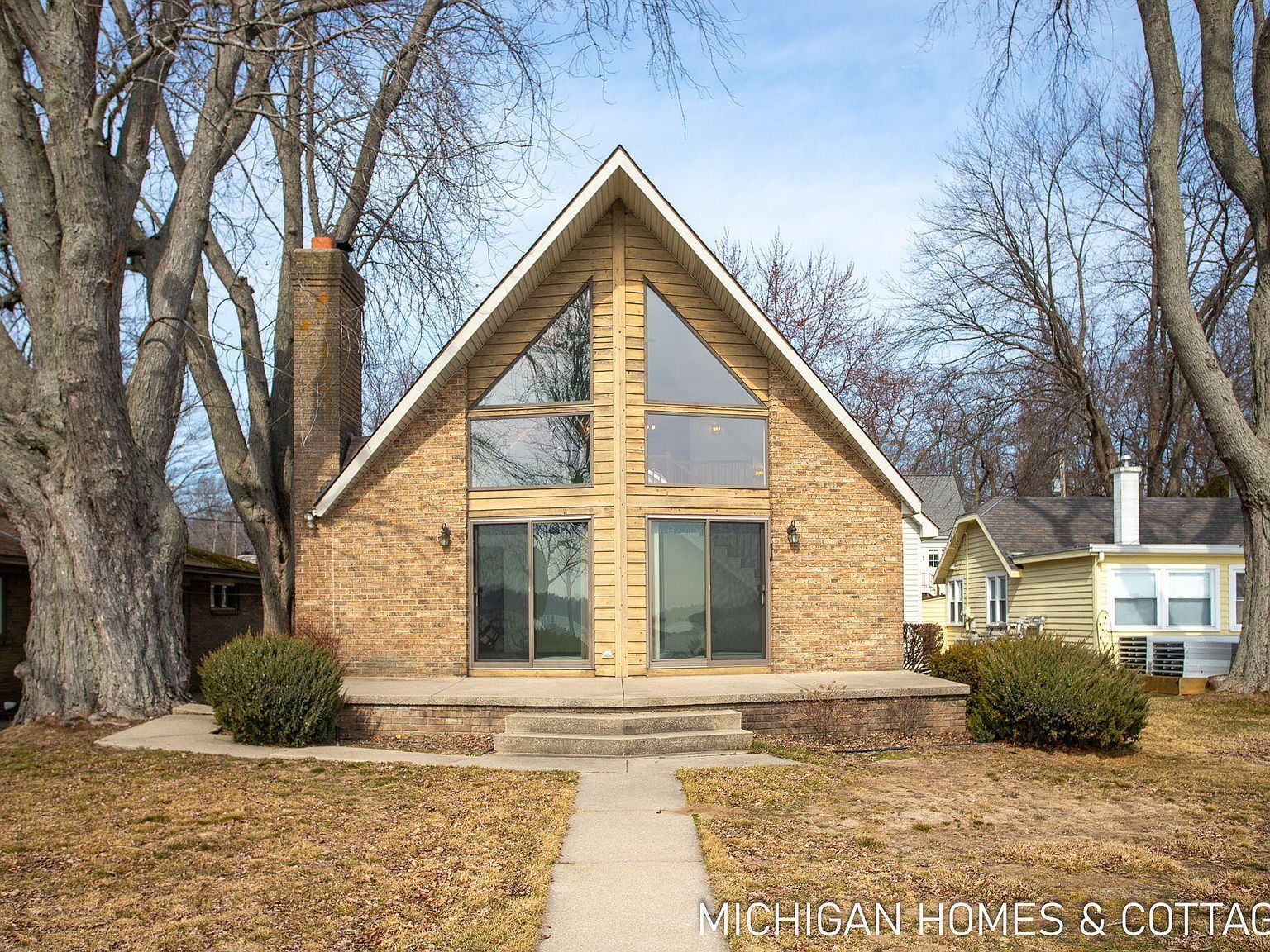 2012 Lake St Holland, MI 49424 - Thumbnail 3